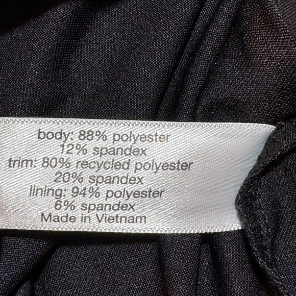 Livi Active Double Layer Active Shorts 22/24 - Picture 8 of 10